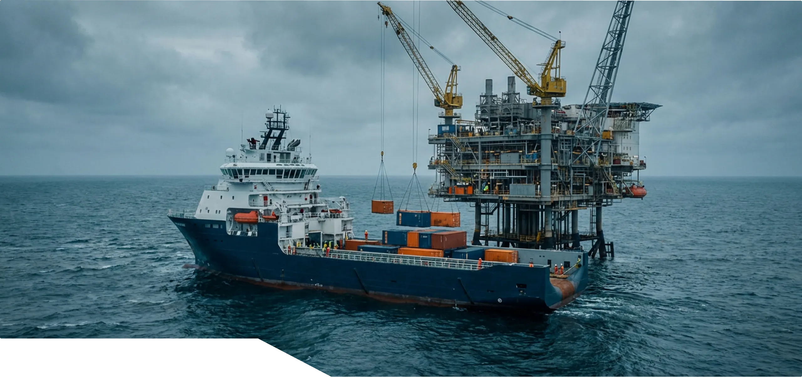 Offshore marine support vessel with cranes